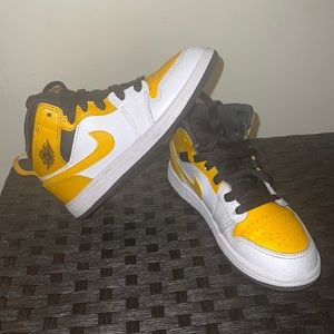 Air Jordan 1 Mid “University Gold” - Size 13C